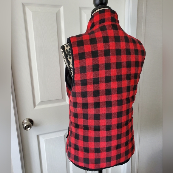 Staccato Buffalo Plaid Puffer Vest - Picture 6 of 11
